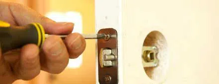 Affordable Locksmith Services Austin, TX 512-442-3353 - 24-hour-lock-key-01